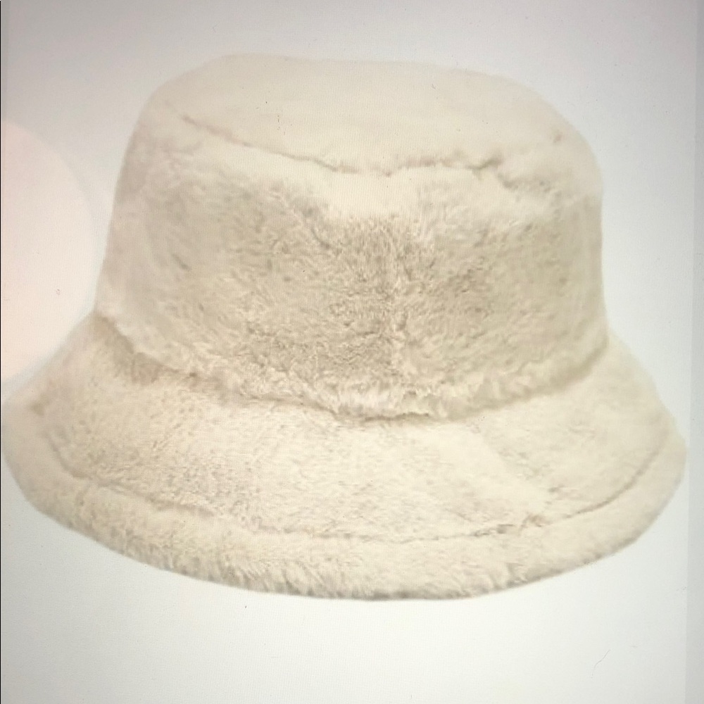 Cream Faux Fur Bucket Hat